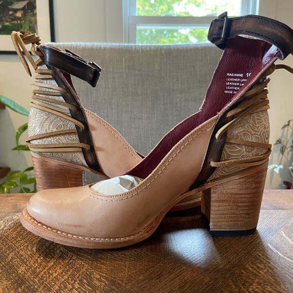 Freebird booties NWT! - Picture 4 of 9